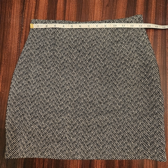 H&M Black White Tweed Wool Blend Mini Skirt Preppy Punker Businesscore Sz 4 - Picture 5 of 9